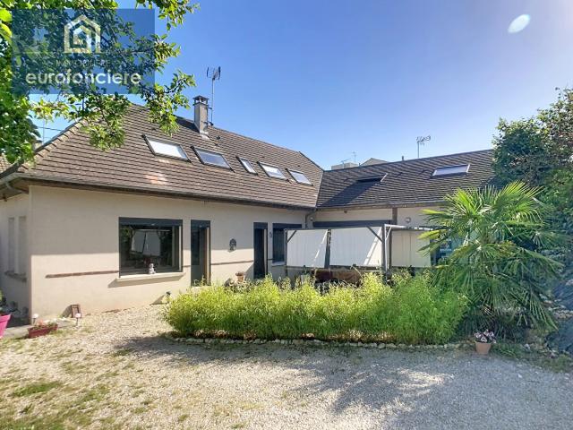 Maison 9 pièces 160 m²