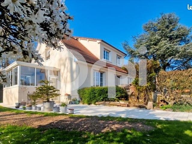 Maison 9 pièces 160 m²