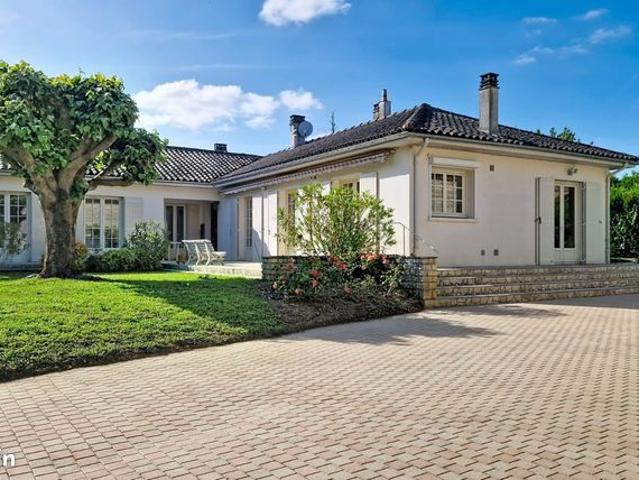 Maison 9 pièces 161 m²