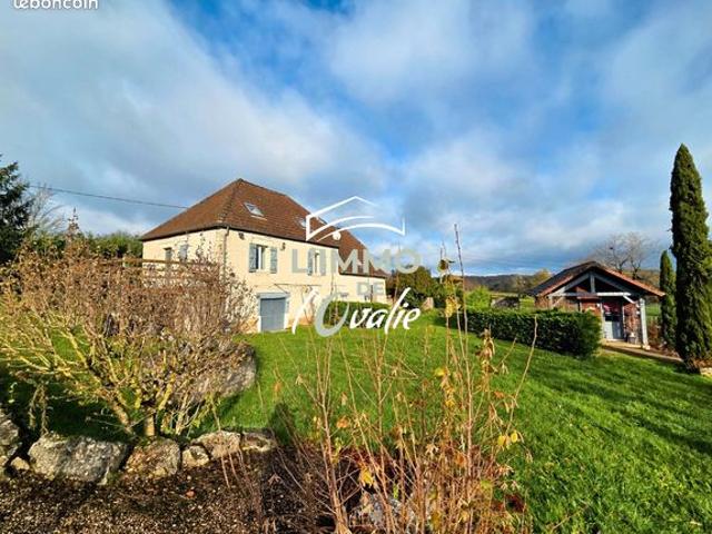 Maison 9 pièces 162 m²