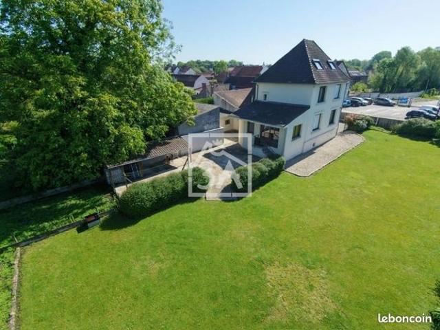 Maison 9 pièces 163 m²