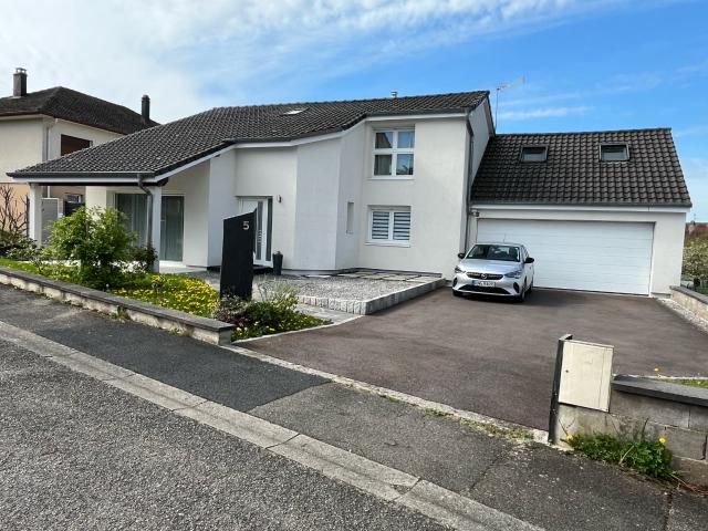 Maison 9 pièces 163 m²