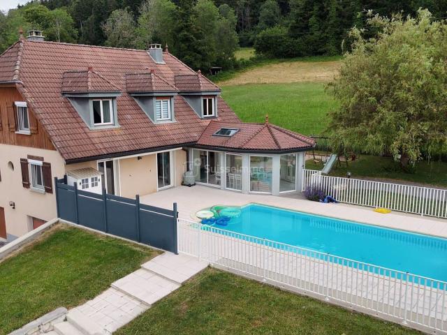 Maison 9 pièces 163 m²