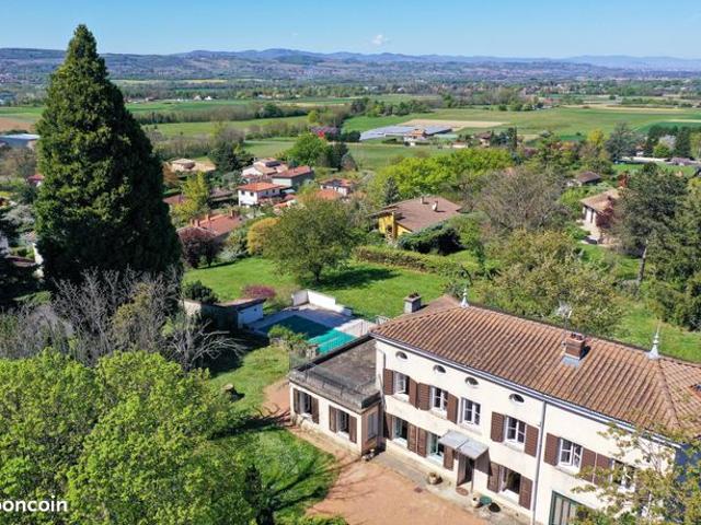 Maison 9 pièces 174 m²
