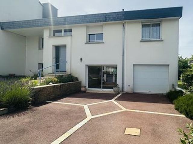 Maison 9 pièces 174 m²
