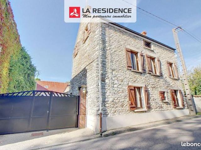 Maison 9 pièces 174 m²