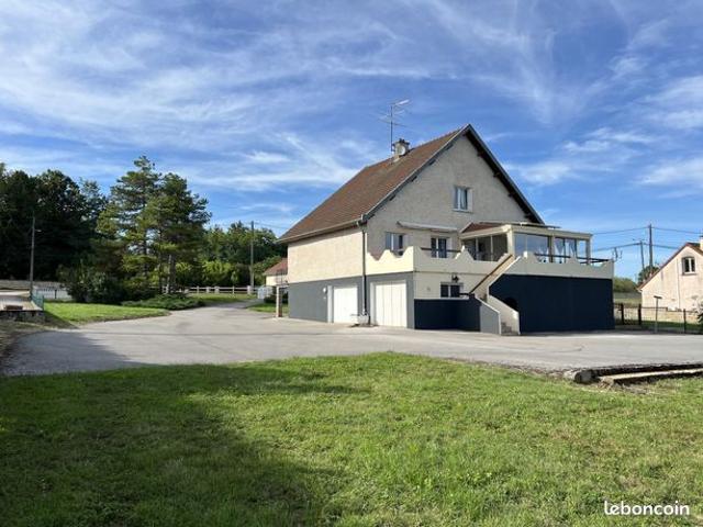 Maison 9 pièces 174 m²