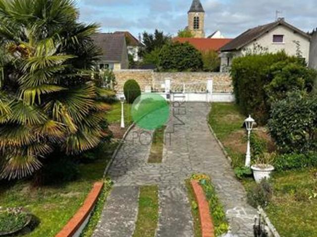 Maison 9 pièces 176 m²