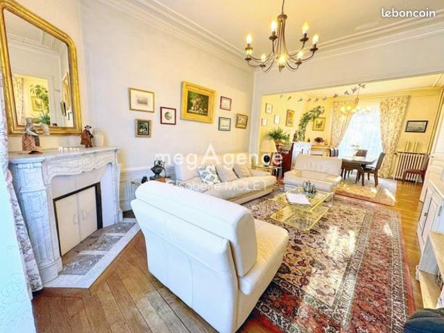 Maison 9 pièces 176 m²