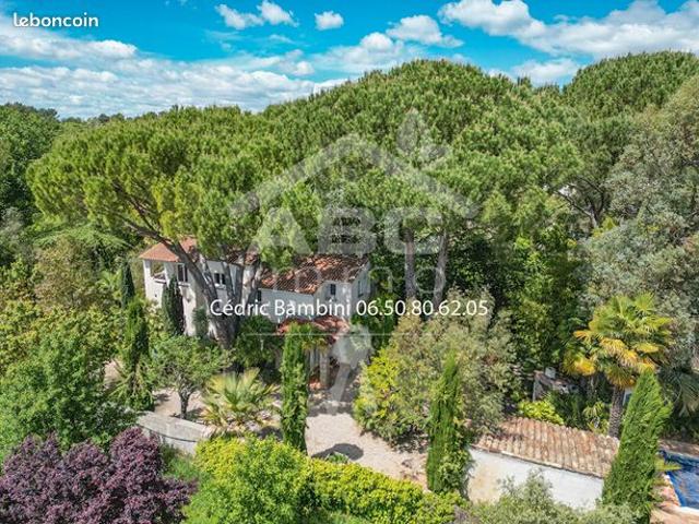 Maison 9 pièces 176 m²