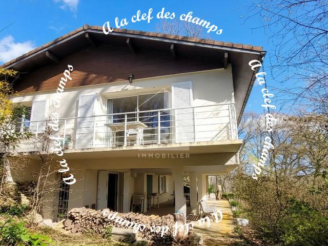 Maison 9 pièces 178 m²