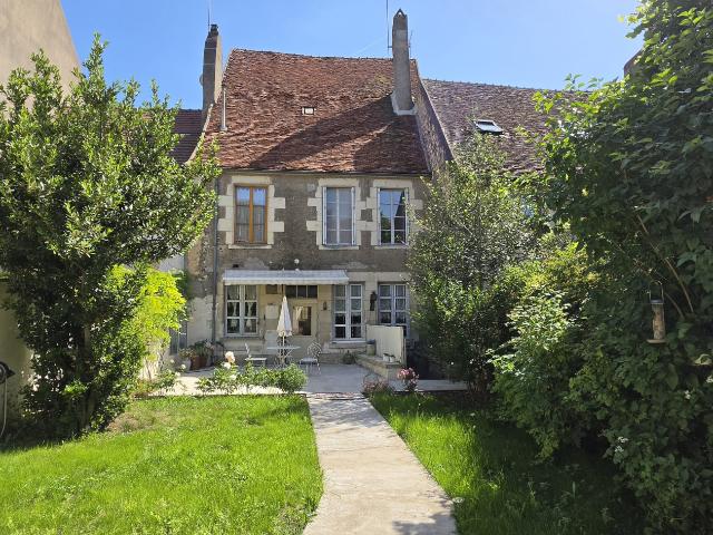 Maison 9 pièces 170 m²