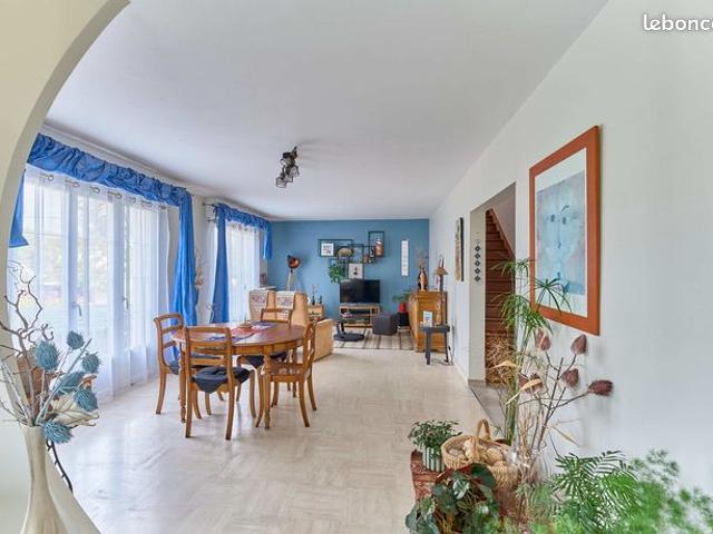 Maison 9 pièces 170 m²