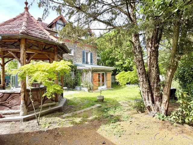 Maison 9 pièces 170 m²