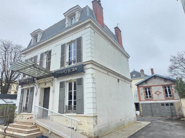 Maison 9 pièces 170 m²