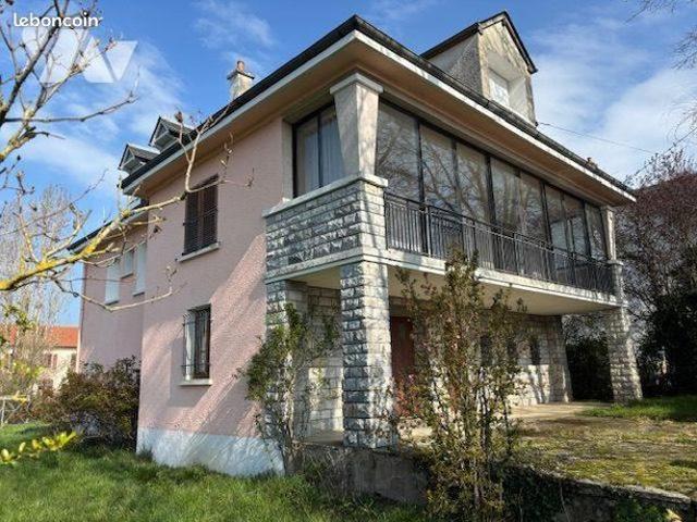 Maison 9 pièces 170 m²