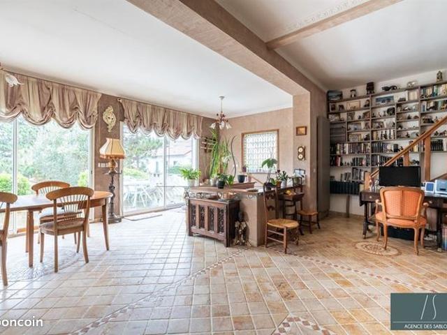 Maison 9 pièces 170 m²