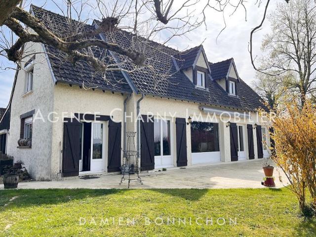 Maison 9 pièces 171 m²