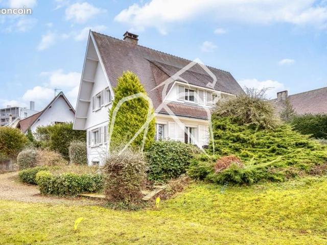 Maison 9 pièces 172 m²