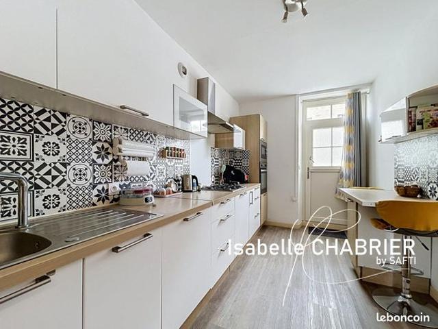 Maison 9 pièces 173 m²