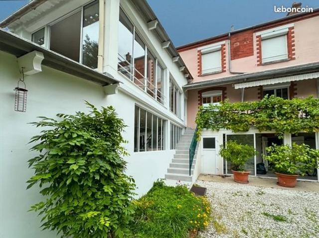 Maison 9 pièces 184 m²