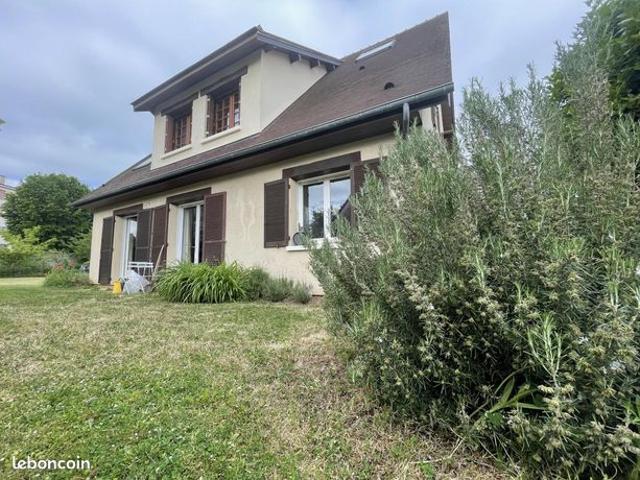 Maison 9 pièces 184 m²