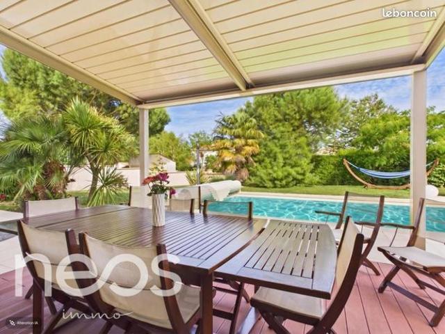 Maison 9 pièces 185 m²