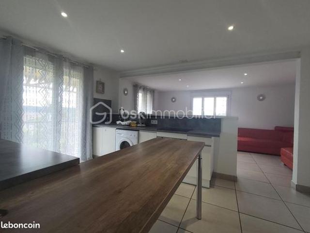 Maison 9 pièces 185 m²