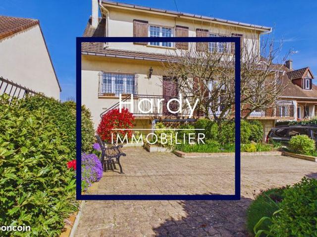 Maison 9 pièces 180 m²