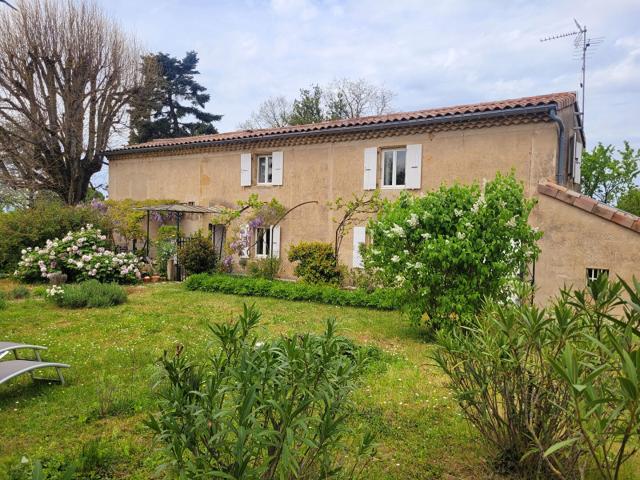 Maison 9 pièces 180 m²