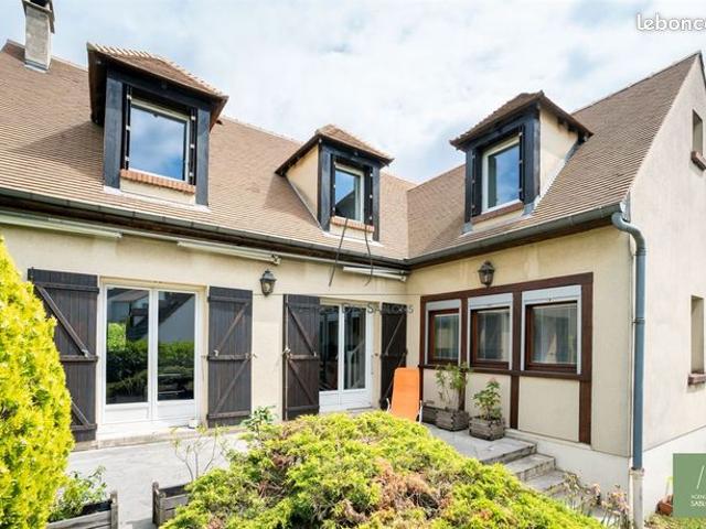 Maison 9 pièces 180 m²