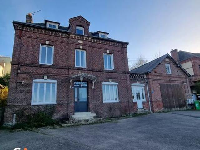 Maison 9 pièces 180 m²