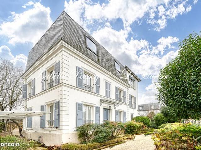 Maison 9 pièces 180 m²