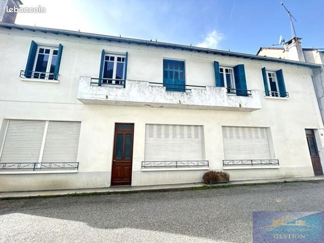 Maison 9 pièces 180 m²