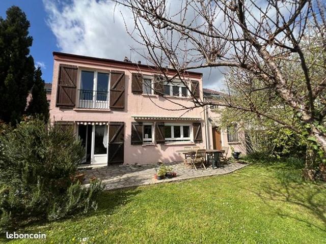 Maison 9 pièces 180 m²
