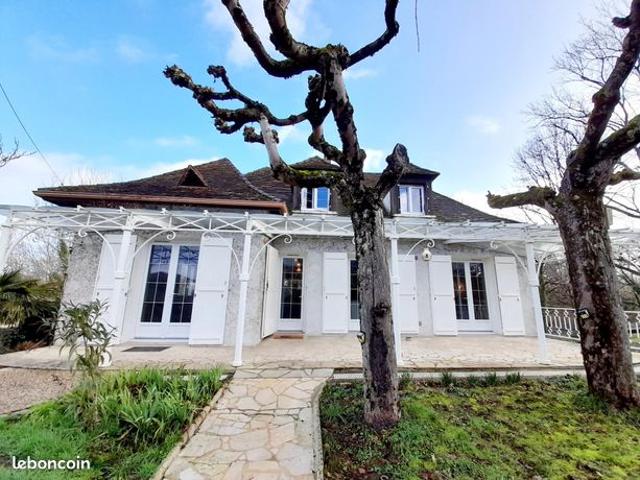 Maison 9 pièces 180 m²