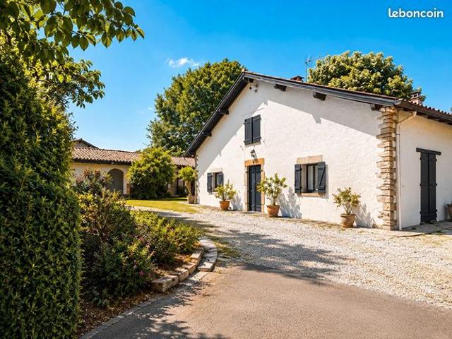 Maison 9 pièces 180 m²