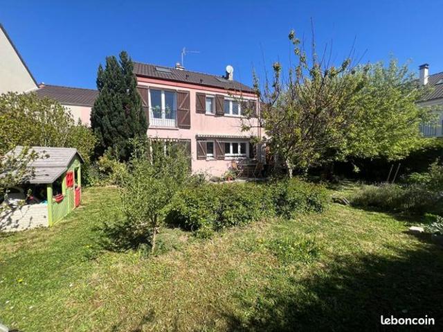 Maison 9 pièces 180 m²