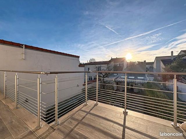 Maison 9 pièces 180 m²