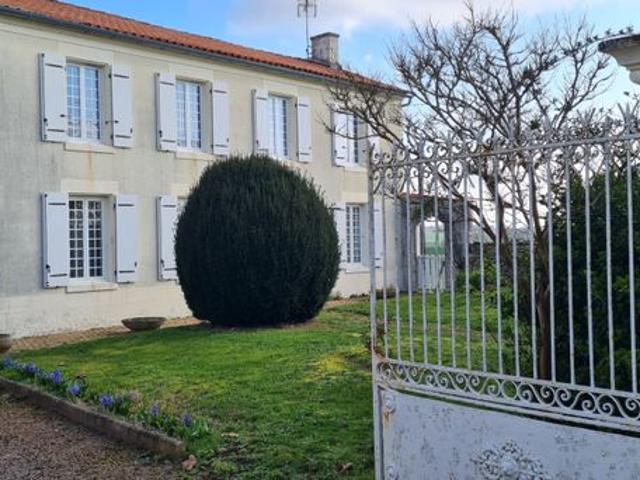 Maison 9 pièces 180 m²
