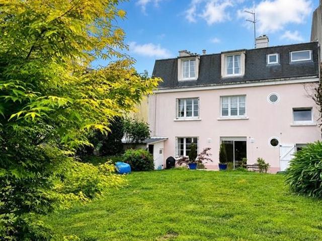 Maison 9 pièces 181 m²