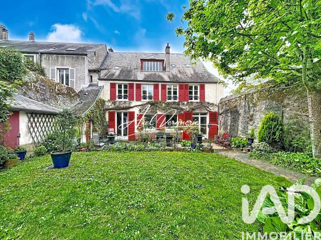 Maison 9 pièces 181 m²