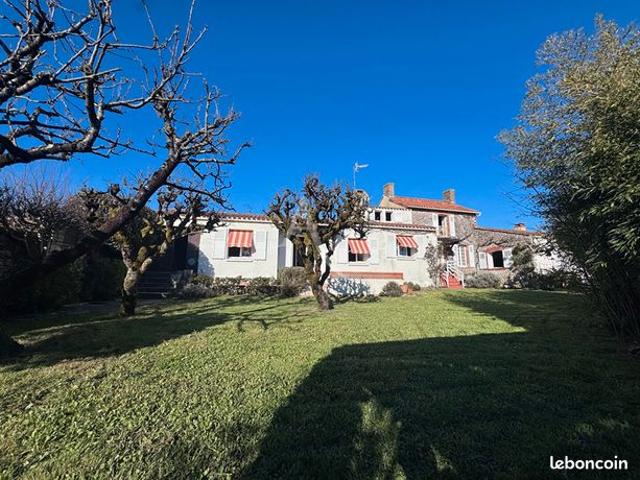 Maison 9 pièces 181 m²