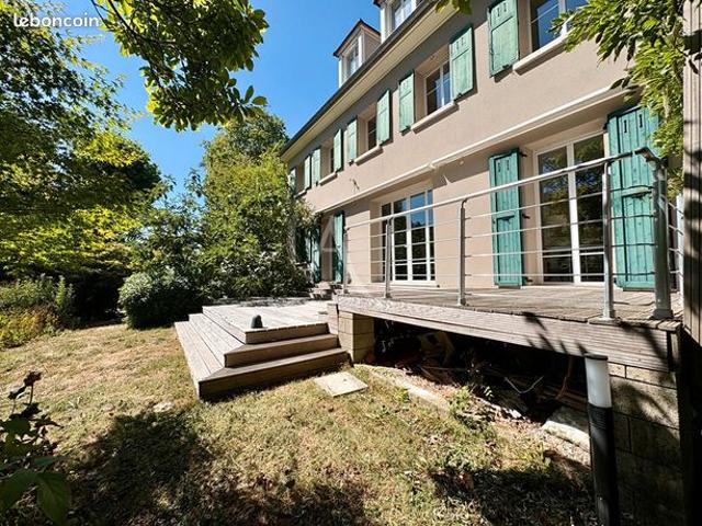 Maison 9 pièces 182 m²