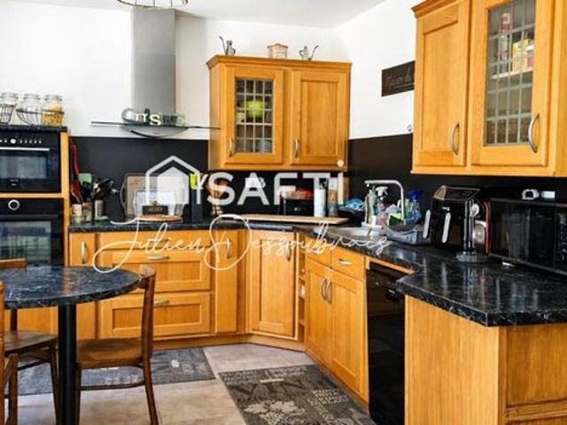 Maison 9 pièces 182 m²