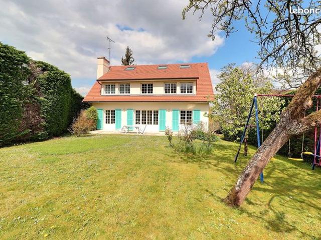Maison 9 pièces 182 m²