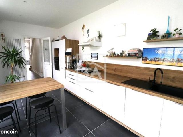 Maison 9 pièces 183 m²