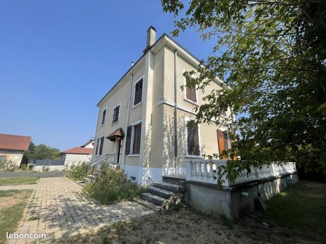 Maison 9 pièces 194 m²