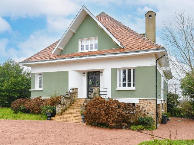 Maison 9 pièces 195 m²