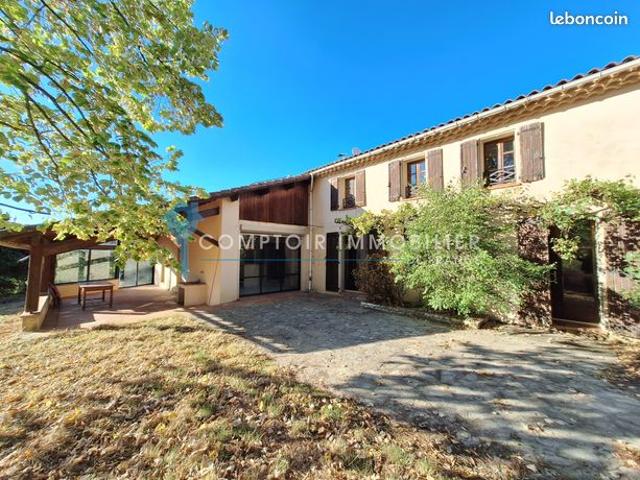 Maison 9 pièces 195 m²